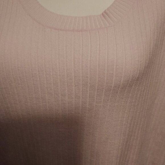 White Stag  Excellent cond arm pit to arm pit 24 in  26 in long - Picture 4 of 4